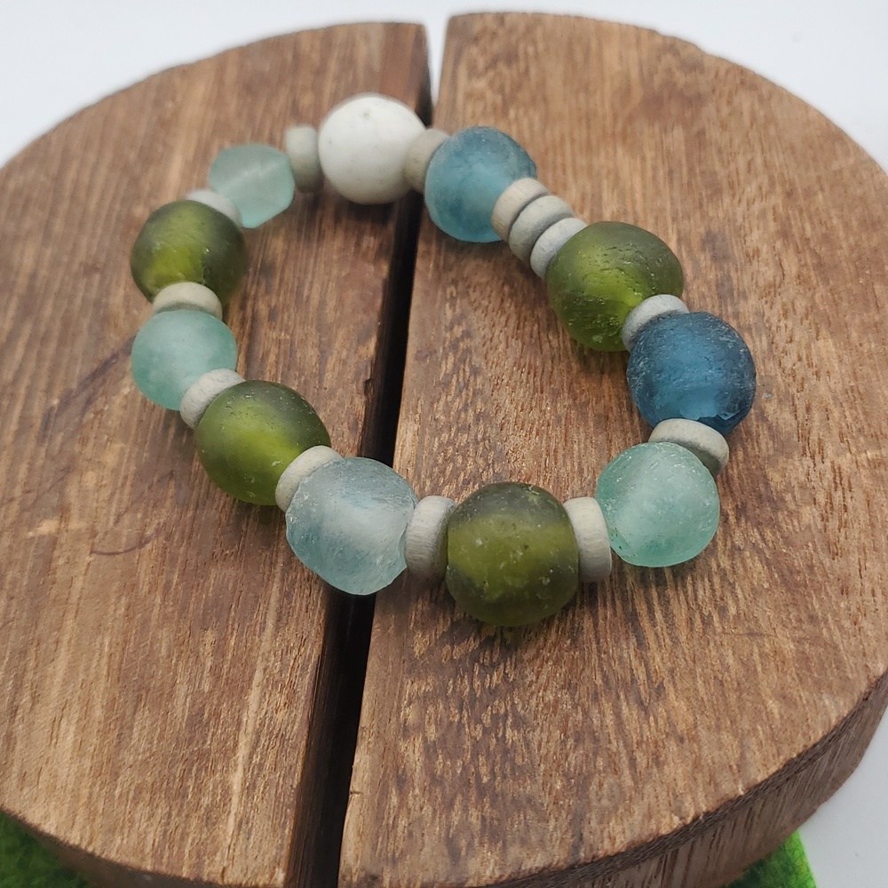 Oceanic Green & Blue Sea Glass Stretch Bracelet B3426